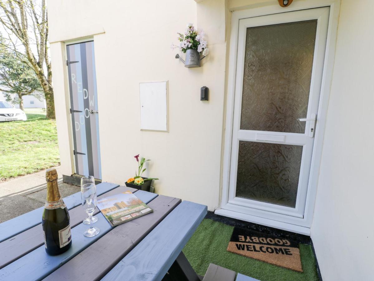 Redwood Villa ฮาเลค ภายนอก รูปภาพ